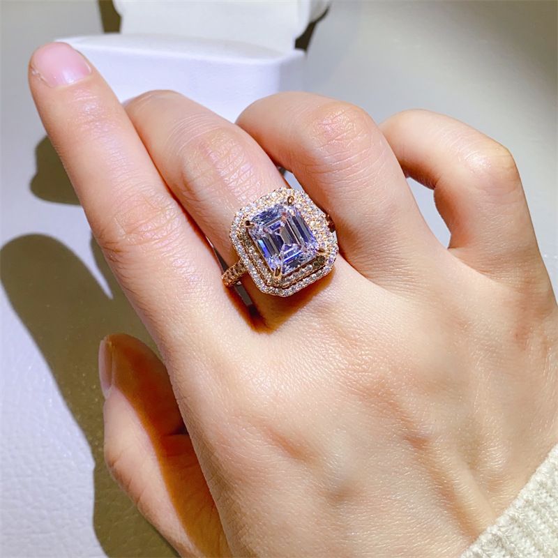 Bague en platine avec émeraude et moissanite couleur D de 5 carats pour femme, cadeau de mariage avec certificat_voghion.com