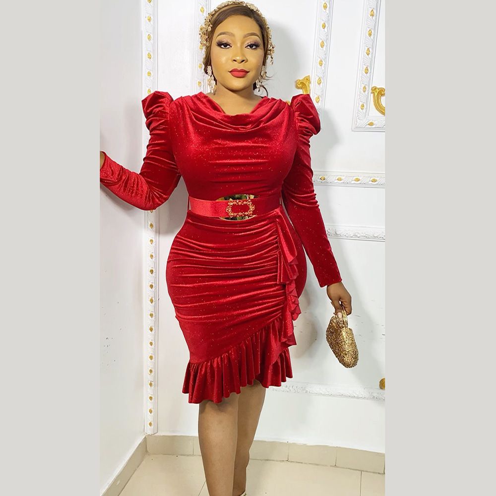 Abbigliamento da donna Moda Tessuto elastico in velluto dorato con cintura Fonte di beni Vestito_voghion.com