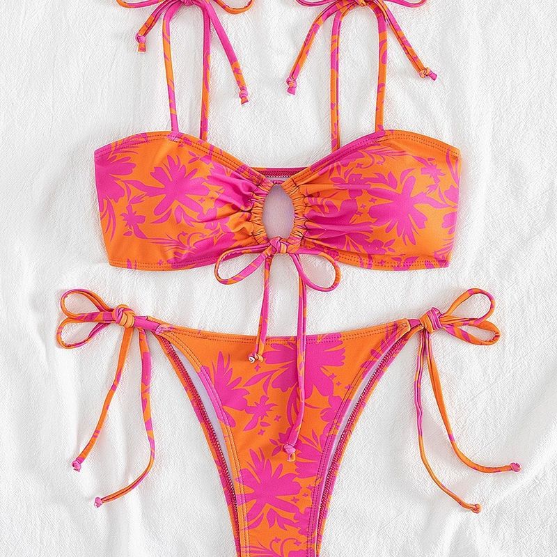 Abbigliamento da donna Nuovo costume da bagno Bikini floreale Costume da bagno senza schienale Bikini Costume da bagno con spacco a vita alta Donna_voghion.com