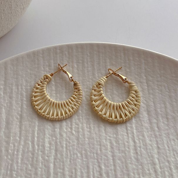 Orecchini di paglia fatti a mano in stile vacanza alla moda per donna, orecchini a cerchio unici in rattan da spiaggia, borchie intrecciate, orecchini_voghion.com