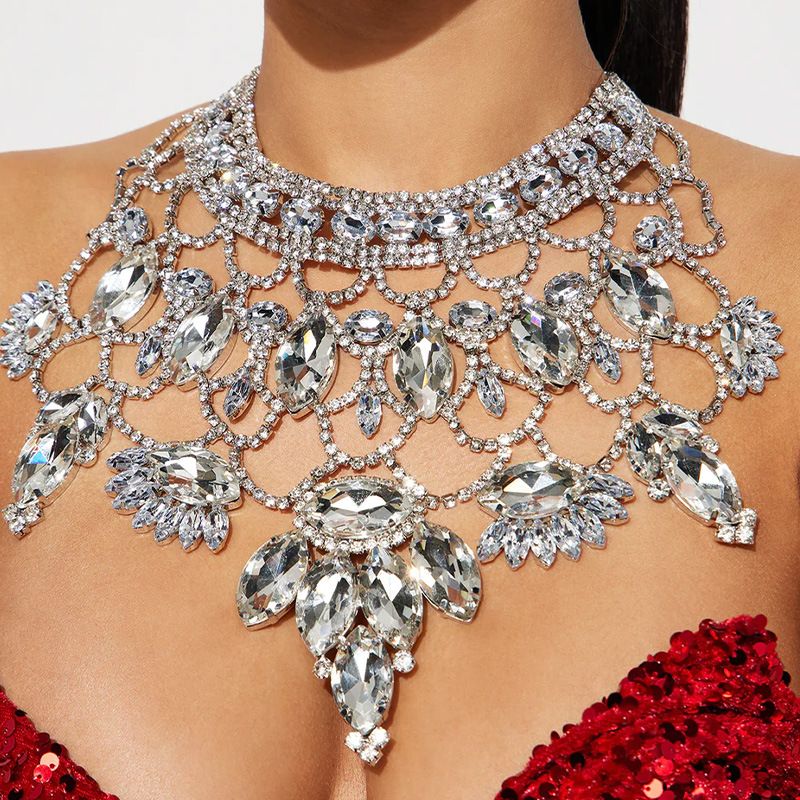 Exaggerated Design Sense Oversized Rhinestone Sparkling Pageant Accessories For Women Necklace_voghion.com