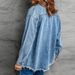 Jeanshemdjacke für Damen – Übergroßes Langarmoberteil mit Polokragen zum Übereinanderziehen (Hellblau, Dunkelblau)_voghion.com