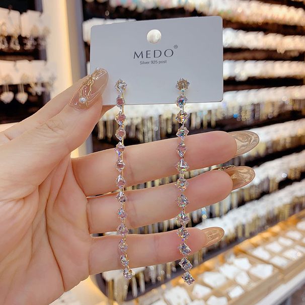 Orecchini pendenti con nappe e zirconi placcati in argento sterling - Eleganti orecchini lunghi di ispirazione coreana per le donne con effetto snellente sui volti rotondi_voghion.com