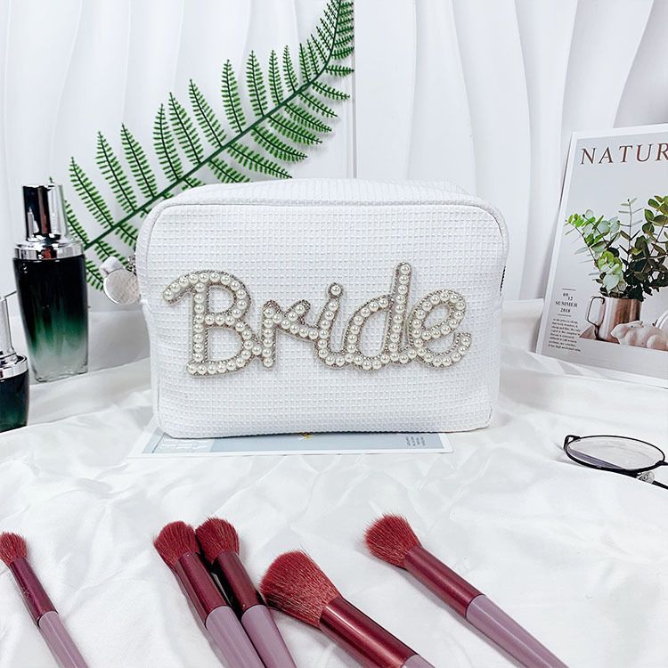 Strumenti e accessori per il trucco Nuova borsa per il trucco da sposa con lettera di perle Borsa a pochette portatile Borsa portaoggetti alla moda di alto valore_voghion.com