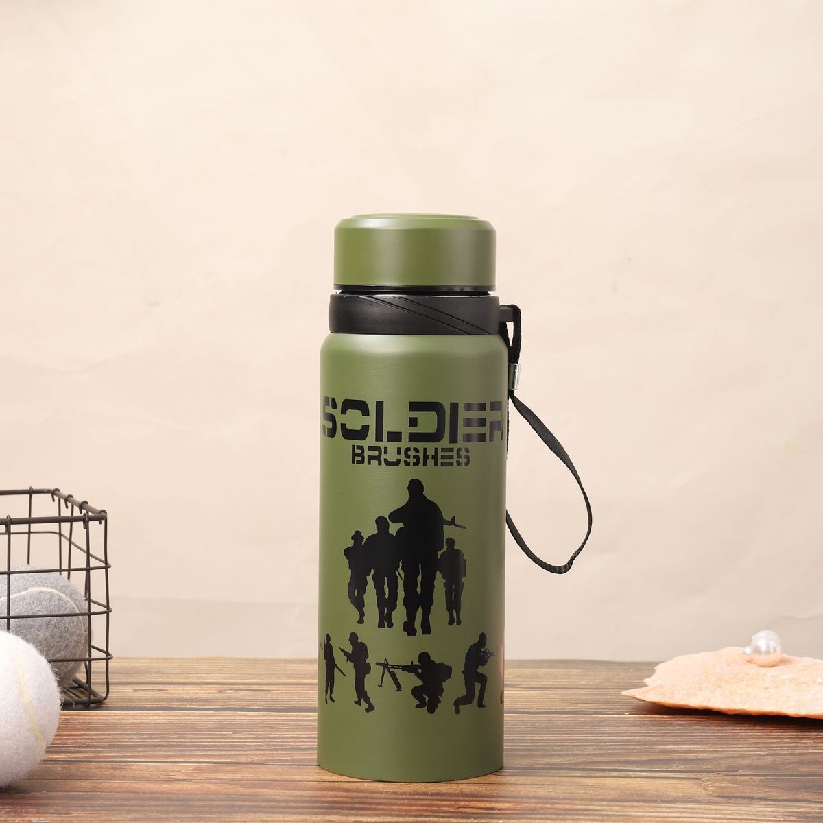 304 Edelstahl Große Kapazität Camouflage Thermos Tasse Outdoor Militär Fans Tragbare Sport Wasser Flasche Custom_voghion.com