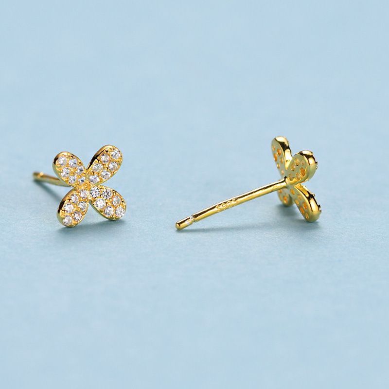 Tiqi S Pure Silver Small Simple Four Leaf Clover Orecchini per le donne Temperamento coreano, incastonati con zircone e foro per l'orecchio_voghion.com