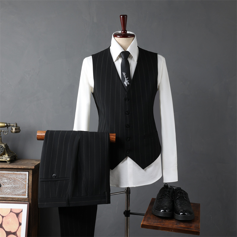 Slim Fit Zweireihiger Anzug für Herren – Blazer und Hose für den Bräutigam mit steigendem Revers, formelle Geschäfts- und Freizeitkleidung (Schwarz/Marineblau)_voghion.com