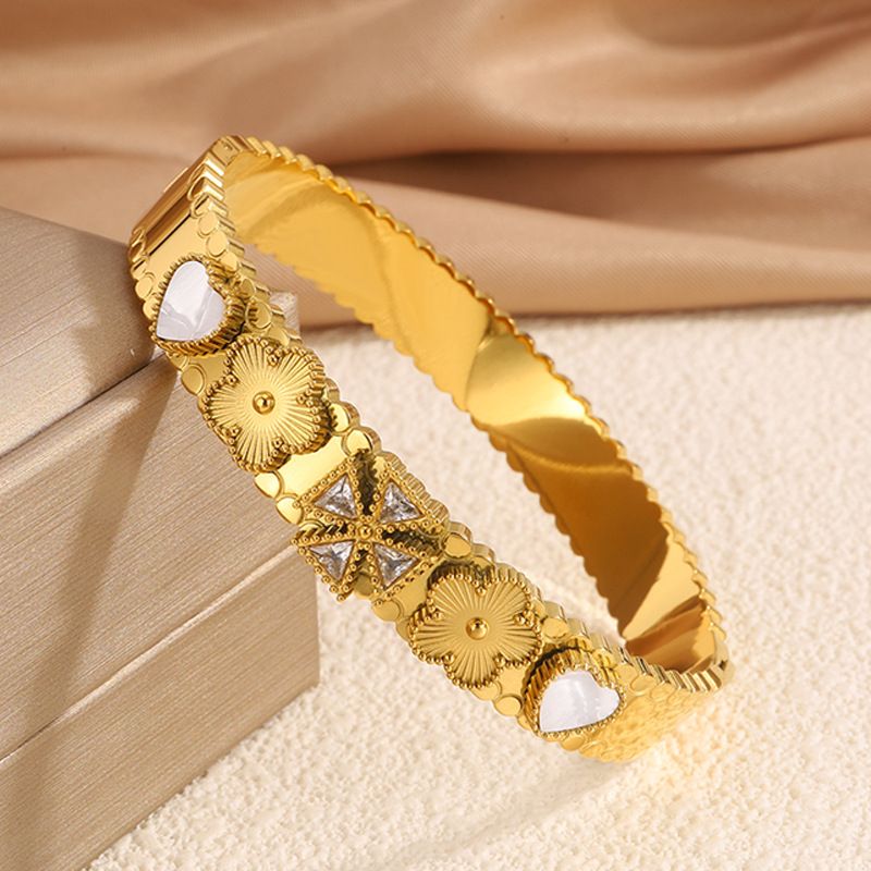 Jewelry Accessories Light luxury love four leaf flower titanium steel bracelet high version exquisite non fading flower bracelet jewelry bracelet_voghion.com