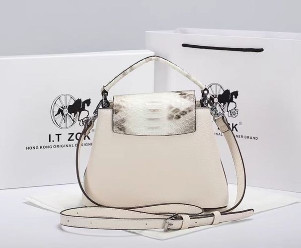 Stylish Crocodile Pattern Women's Bucket Bag_voghion.com