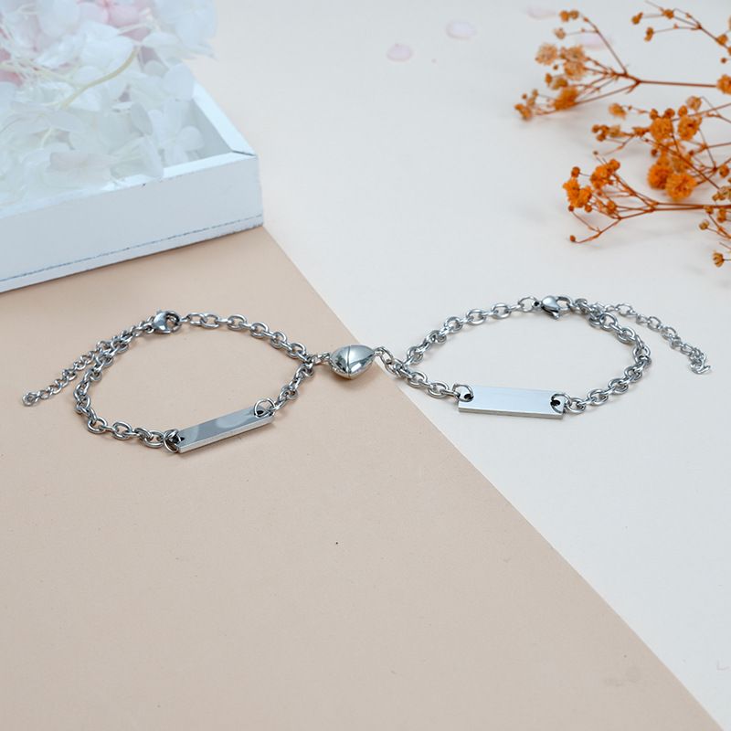 Braccialetti in acciaio inossidabile 201 tinta unita a forma di cuore in stile semplice all'ingrosso_voghion.com