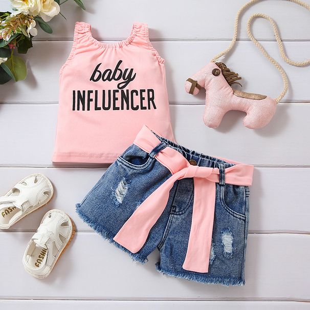 Babykleidung Mädchen-Tanktop mit süßem Buchstaben in Rosa + zerrissene Jeansshorts, 2-teiliges Set_voghion.com