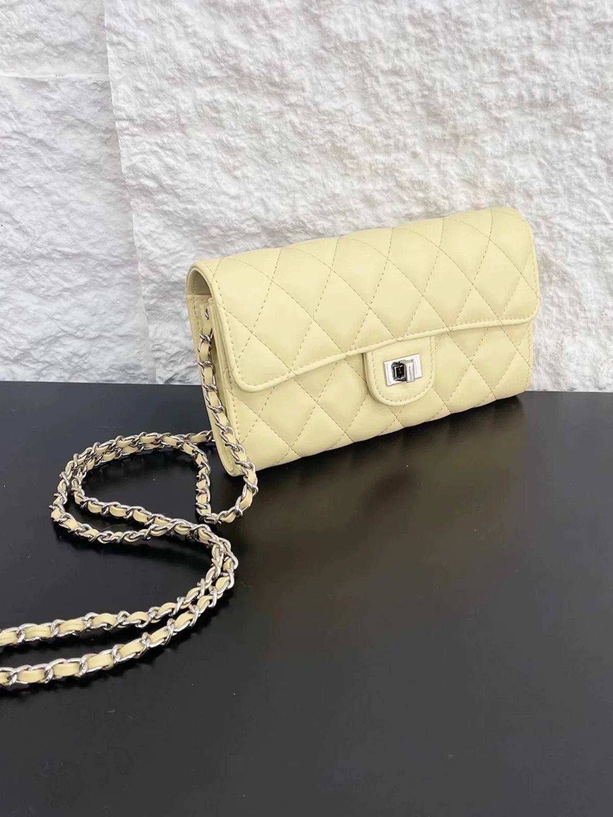 Versatile Mini Square 25 New Small High-end Coin Purse Korean Style Ins Quilted Chain Phone Bag_voghion.com