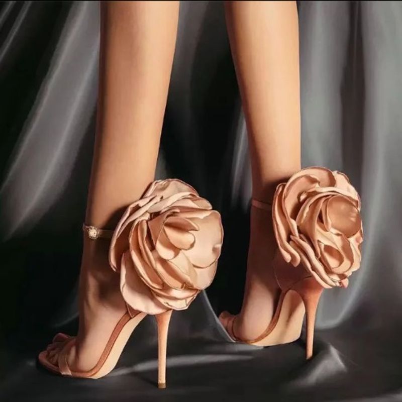 Damesschoenen Zomer Nieuwe Enkelband Stiletto Hakken Met Grote Bloemen Satijnen Damesschoenen Sandalen Hakken Grote Maat_voghion.com