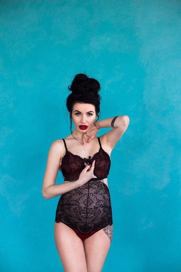 New Lace Edge Pattern Shaping Vest One Piece With Elastic Straps_voghion.com