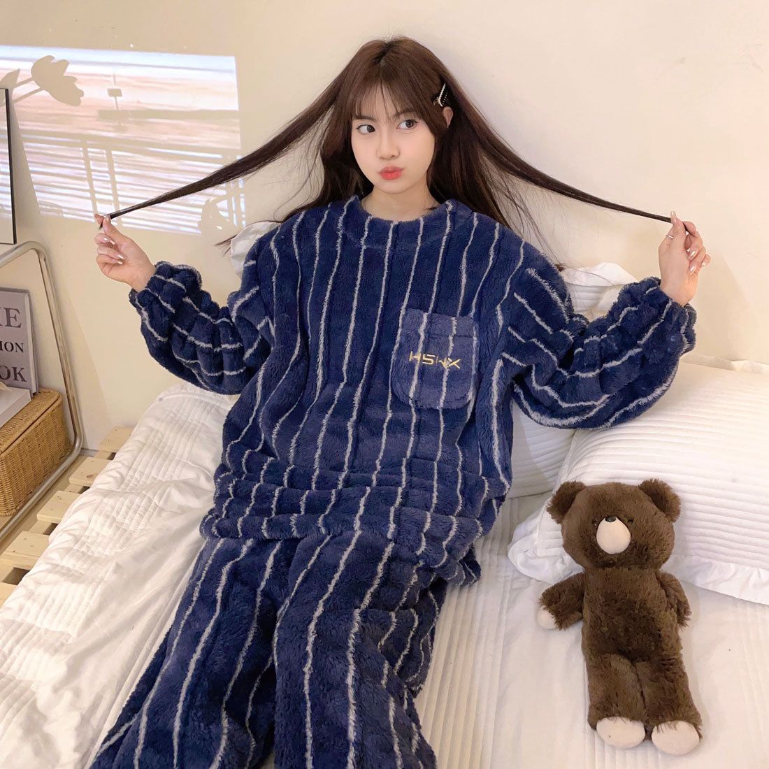 Pigiama da donna con scollo rotondo lungo e felpato delle coppie invernali delle celebrità di Internet del 2024, una coppia semplice può indossarlo_voghion.com