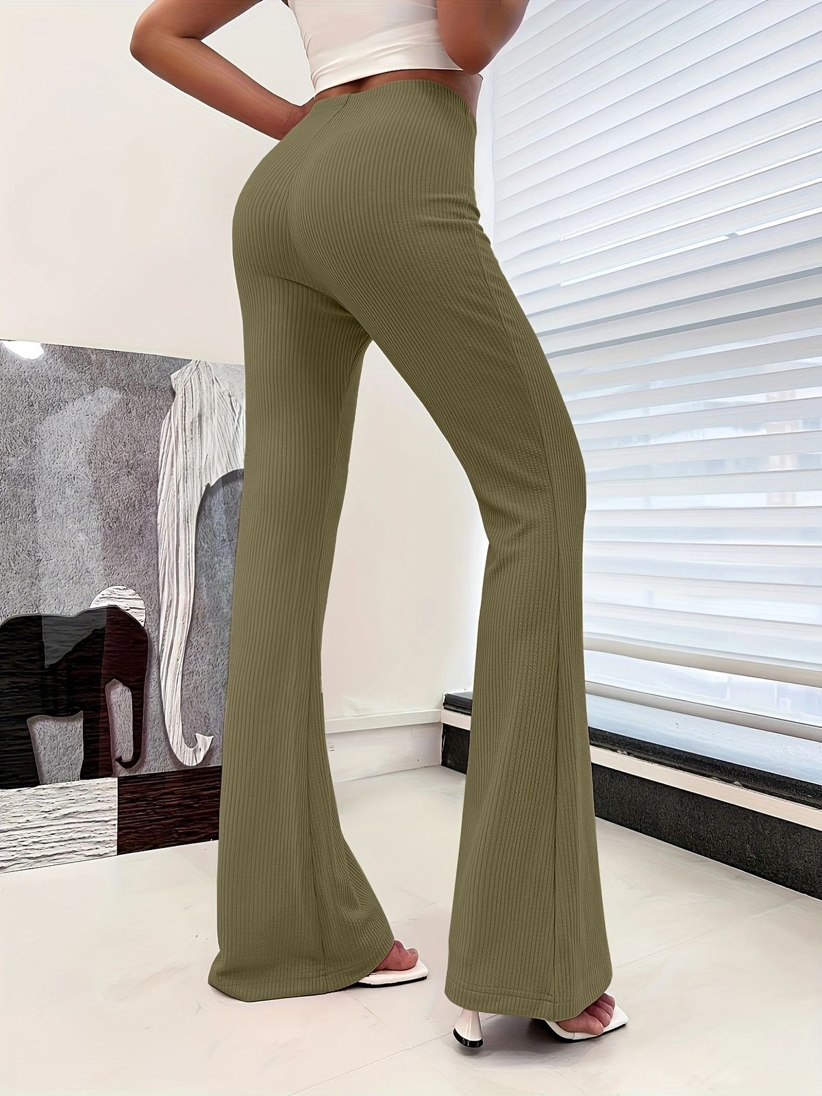 Women's Sports Leisure Yoga Micro Horn Straight Tube Slim Fit And Hip Lifting Pants_voghion.com