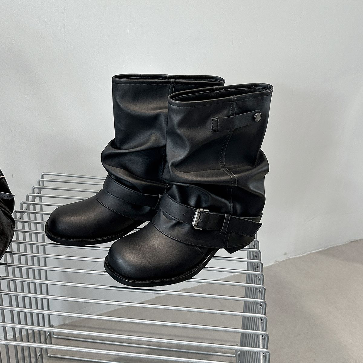 Western Jeans Tube Short For Women 2025 New Autumn Thick Heel Ruched Slouch British Style Martin Boots_voghion.com