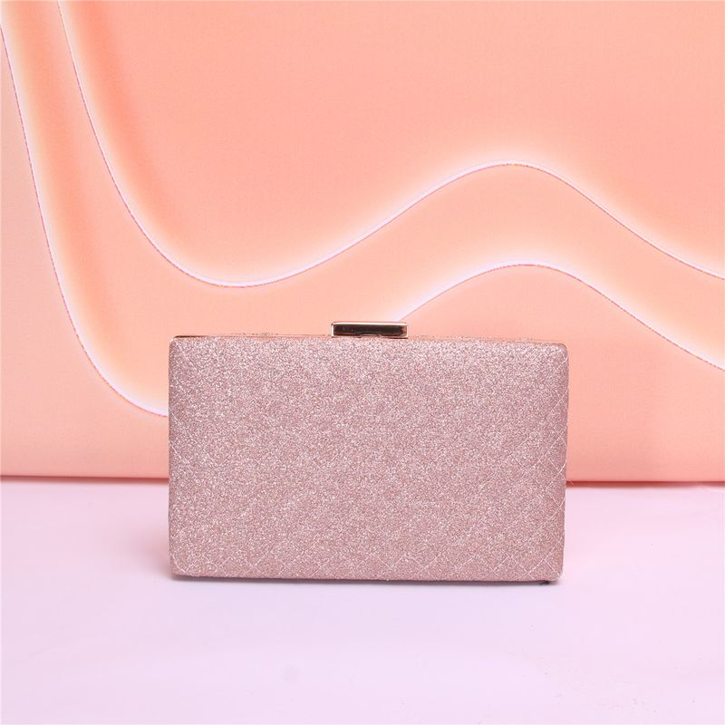 Elegante pochette da sera da donna con design a sezione trasversale scintillante, tracolla a catena e chiusura a scatto per serate fuori, feste o occasioni formali Oblique_voghion.com
