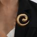 Conch Twisted Circle Brosche Trendy Elegant Vielseitige Nische High-End Alltagspendler Accessoire_voghion.com