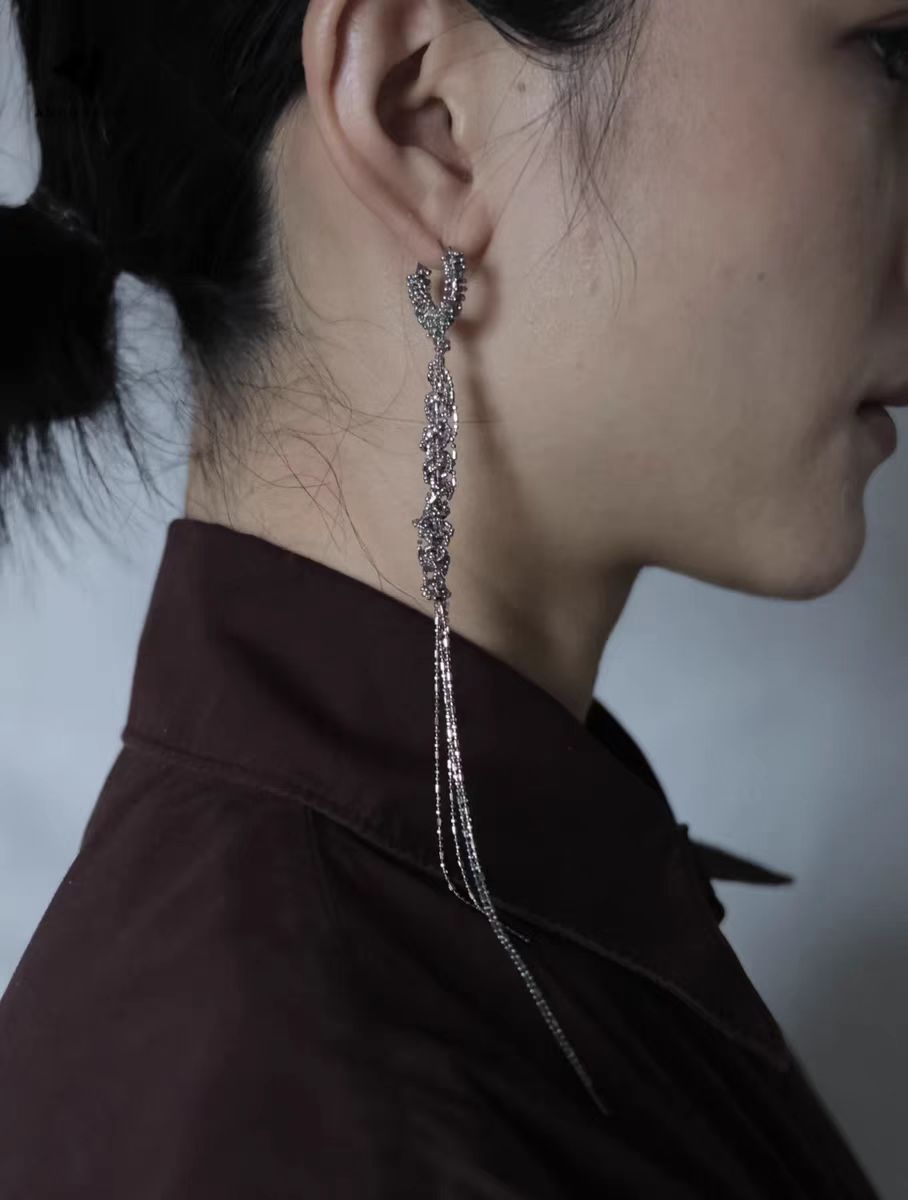 Orecchini pendenti da donna in stile francese leggero - Accessori per le orecchie con nappe intrecciate lunghe e minimaliste di alta qualità e design di nicchia_voghion.com