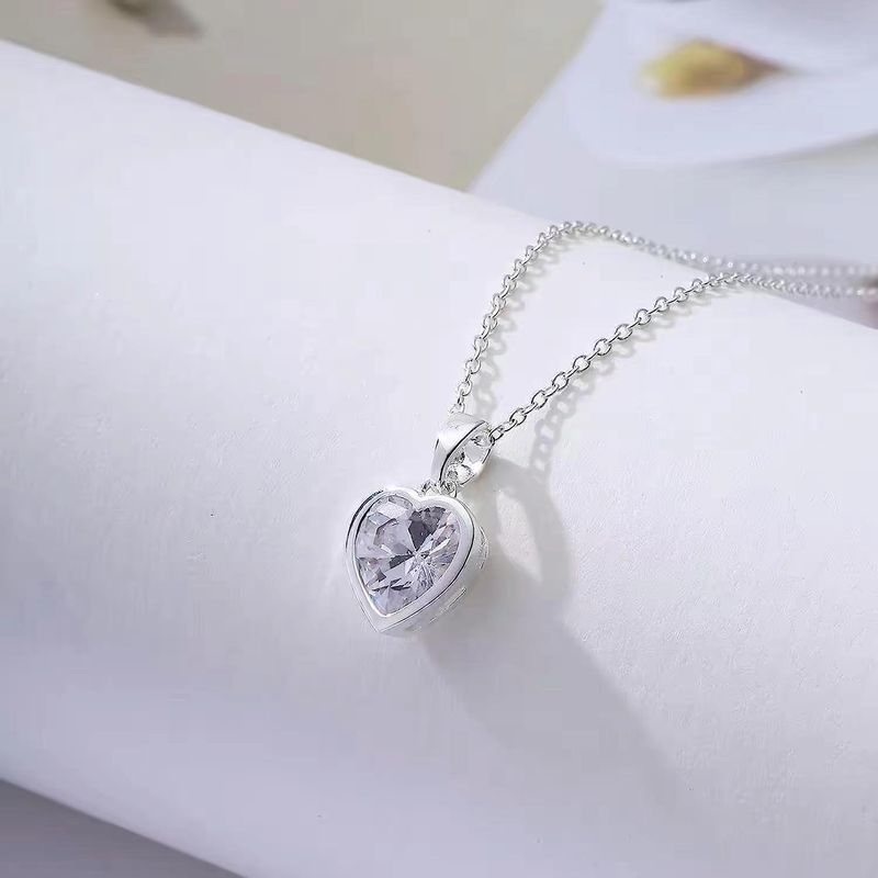 Collana con ciondolo a forma di cuore con diamanti in carati da 12 colori, leggera, di lusso, tendenza, a forma di cuore, con clavicola_voghion.com