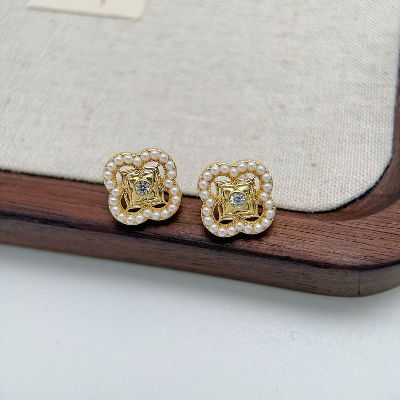 Electroplated Genuine Gold Fashionable And High-end Four Leaf Clover Earrings, Women's Zircon Flower Pearl With A Design_voghion.com
