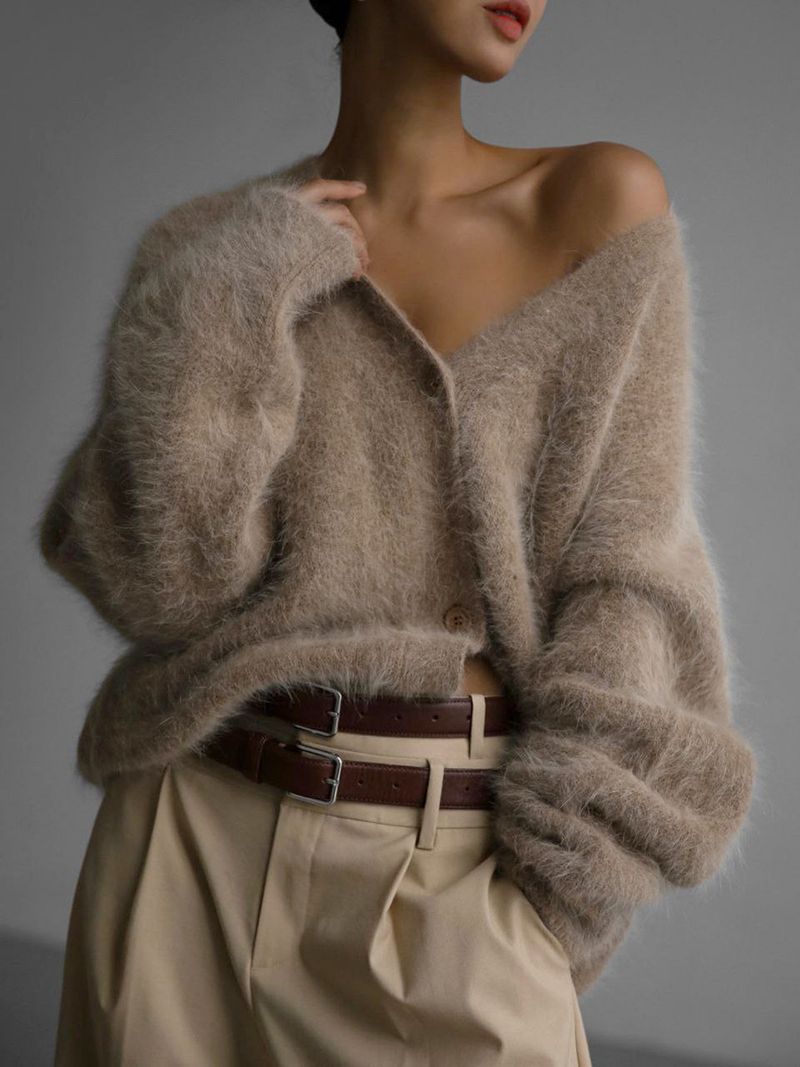 Abbigliamento da donna Semplice e confortevole giacca in velluto di visone dorato con bottoni in pelliccia tinta unita _voghion.com
