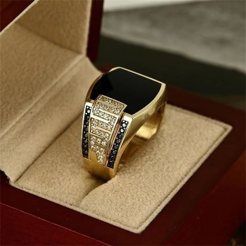 Anello da uomo alla moda in stile hip-hop con smalto nero micro-pavé di zirconi e diamanti simulati_voghion.com