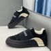 2025 Neue Slip-On Lazy Soft Sole Schuhe aus echtem Leder Vielseitige Herren-Sport-Casual-Sneakers_voghion.com