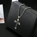 Collana da uomo in acciaio inossidabile con croce a doppio strato, stile hip-hop versatile, accessorio anti-scolorimento_voghion.com
