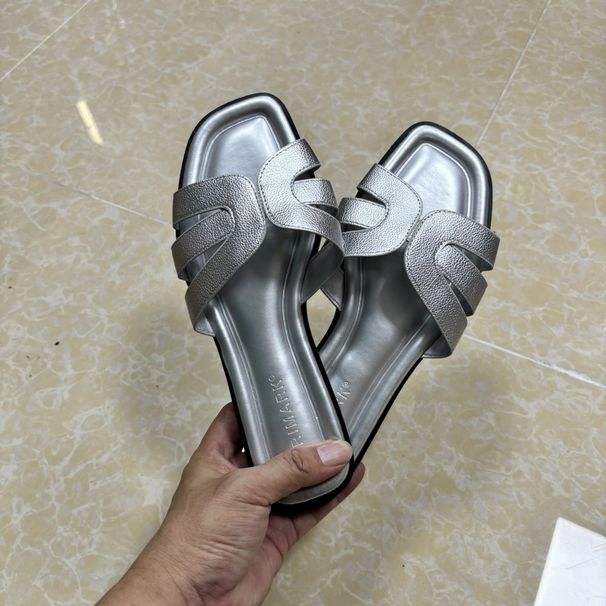 Moderne ležerne ženske papuče s ravnim dnom i izdubljenim rubom_voghion.com