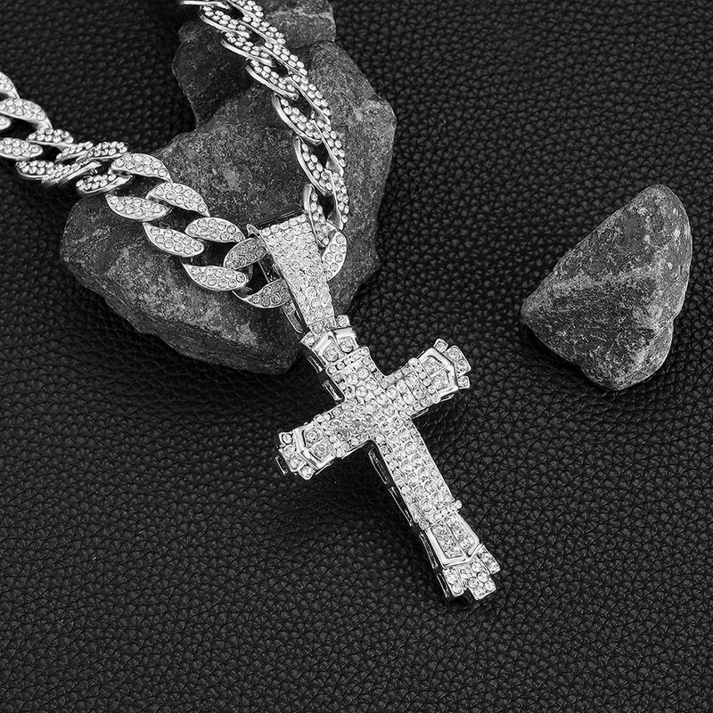 New Hip-Hop Pendant Personality Creative Versatile Full Diamond Zinc Alloy Cross Necklace For Men_voghion.com