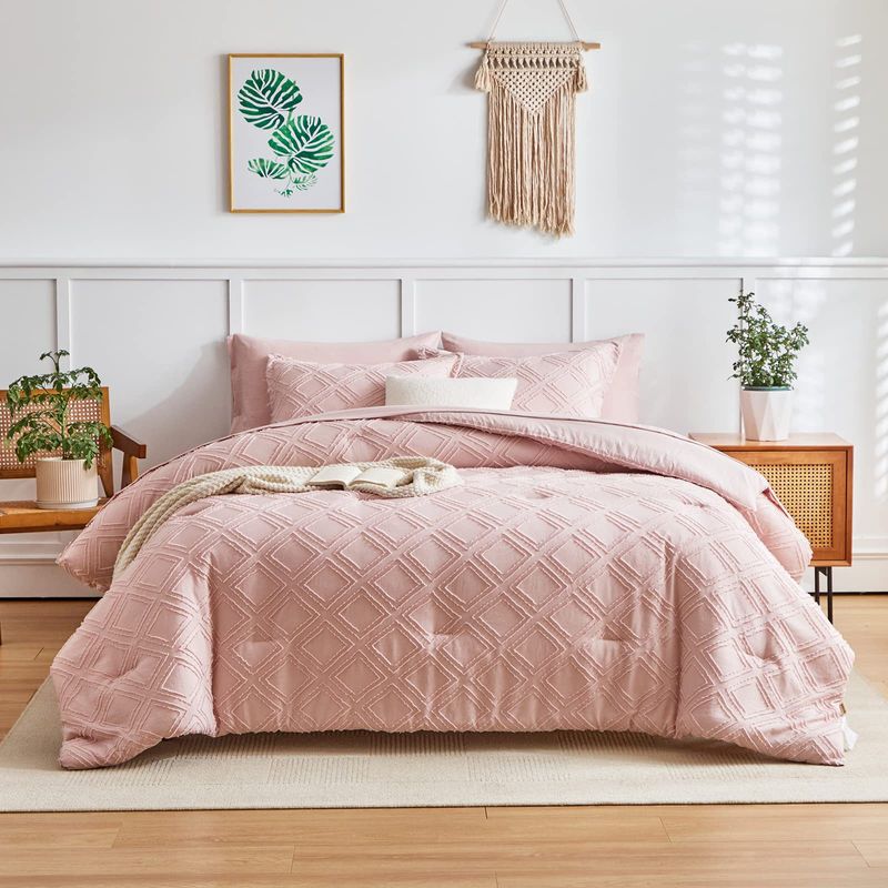 Light Pink Bohemian Embroidered Tufts Breathable Queen Size Comforter Sets, All-Season Down-Alternative 3-Piece Bedding Set_voghion.com