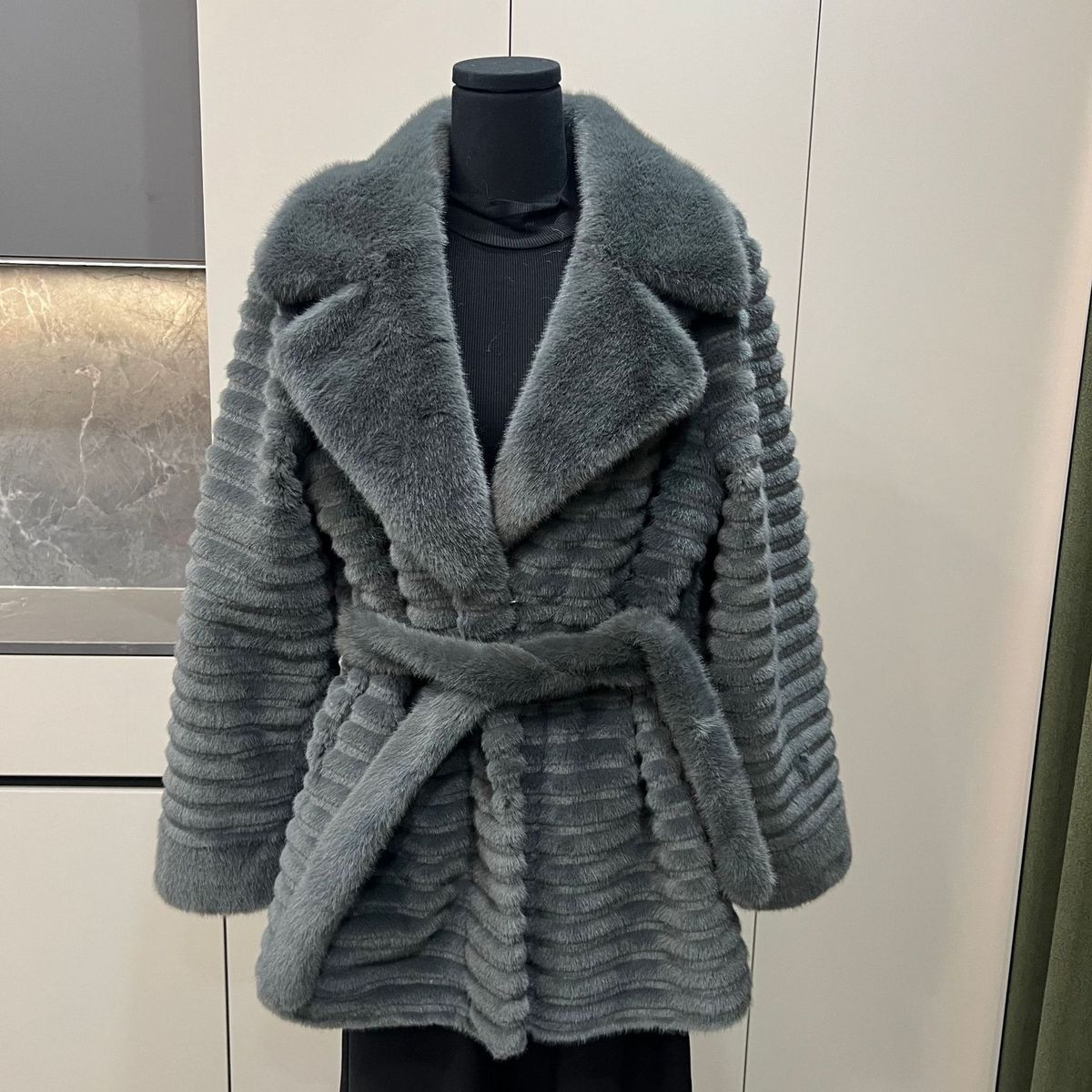 Women's Clothing Eco Friendly Fur Coat, Faux Mink Fur, Short Suit Collar With Horizontal Stripe Belt_voghion.com