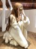 Anfang 2025 Neuer weißer fauler High-End-Pullovermantel für Frauen Herbst-Outfit flauschiges Strickjacke-Oberteil_voghion.com