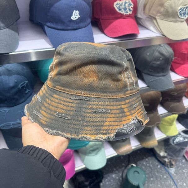 Nicchia di Instagram lavata ad acqua personalizzata pescatrice femmina buco strappato, vecchio bacino versatile, mostra il viso, piccolo secchio_voghion.com