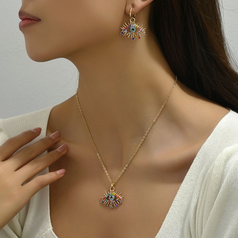 2024 Nieuwe Angel's Eye Hip Hop dames oornagel kettingset, niche diamant bezaaid ontwerp, lange sleutelbeenketting_voghion.com