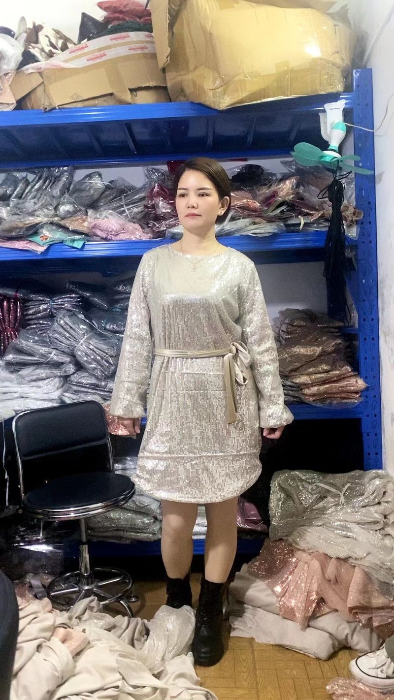 Robe à paillettes à ceinture et col rond pour femme, vêtement d'automne slim à manches lanternes_voghion.com