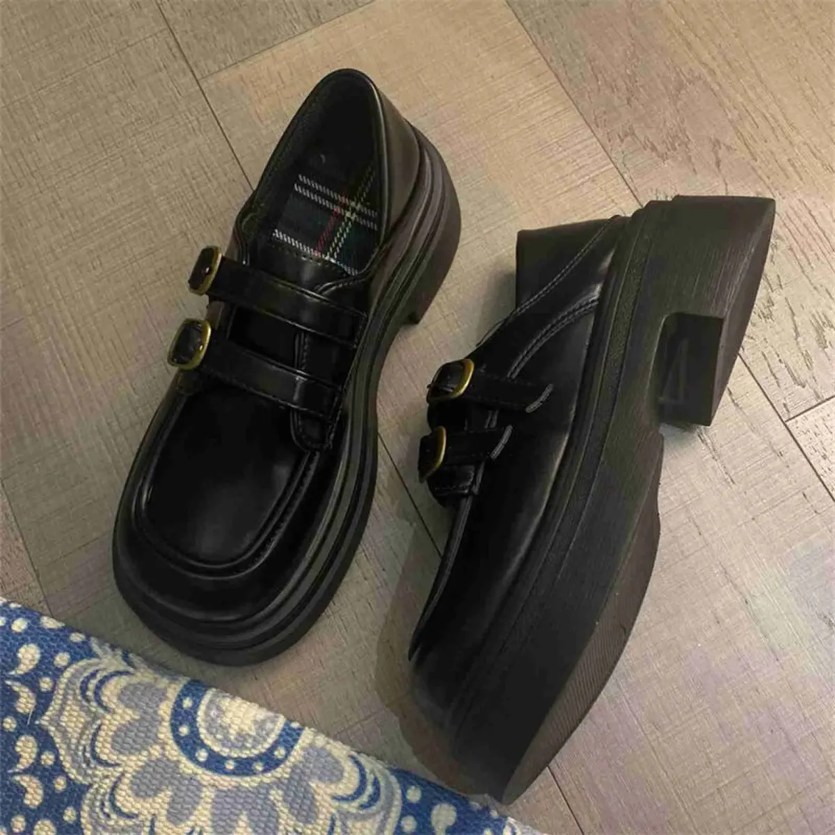 Women's Versatile Leather Slip-On Shoes For Spring And Autumn 2024 Fa20_voghion.com