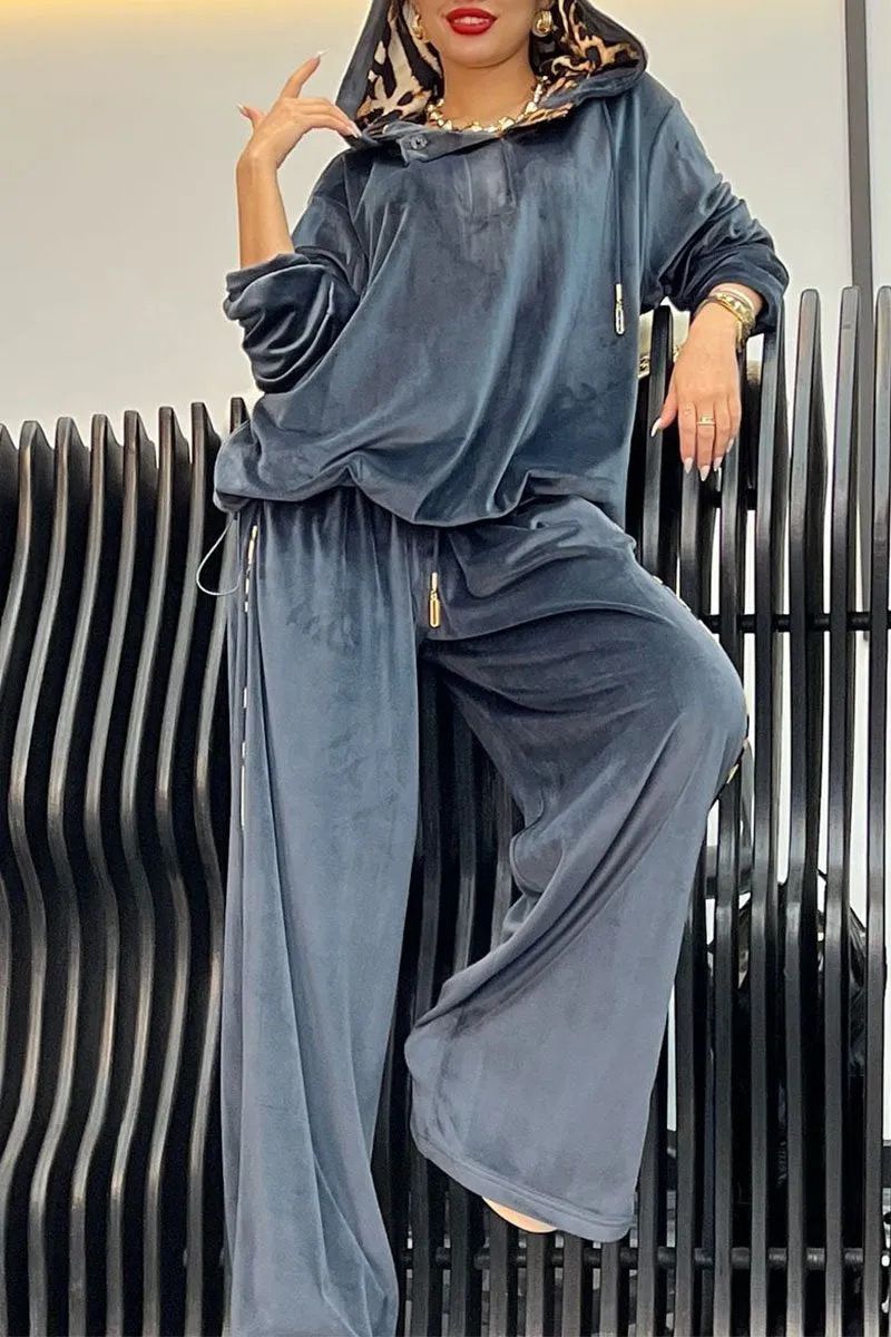 2025 Kadınlar İçin Rahat İki Parça Leopar Desenli Kapüşonlu Sweatshirt ve Pantolon Takımı_voghion.com