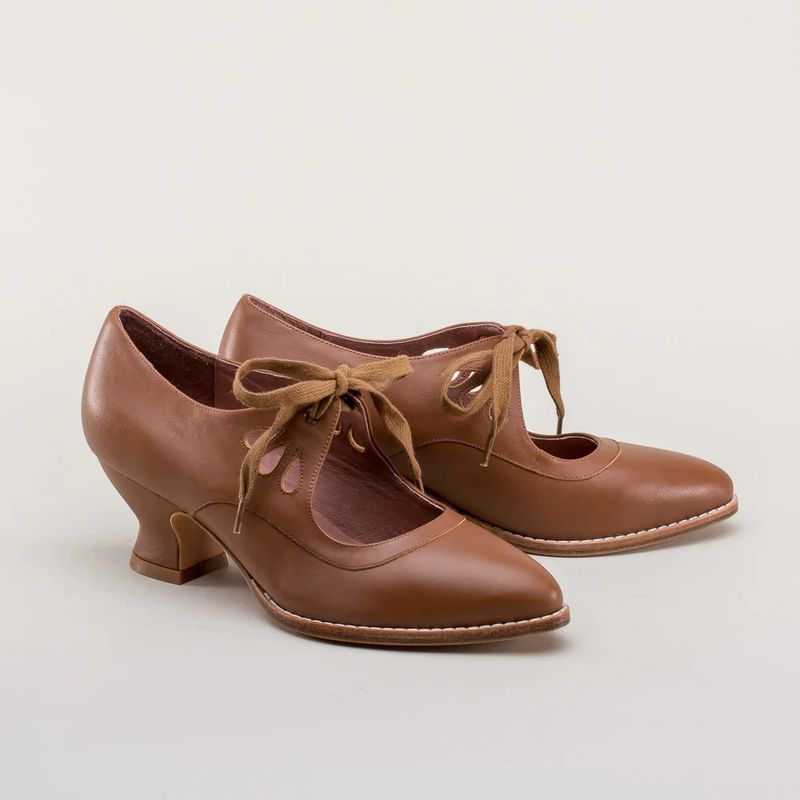 Sapatos casuais plus size de salto alto com cadarço femininos_voghion.com