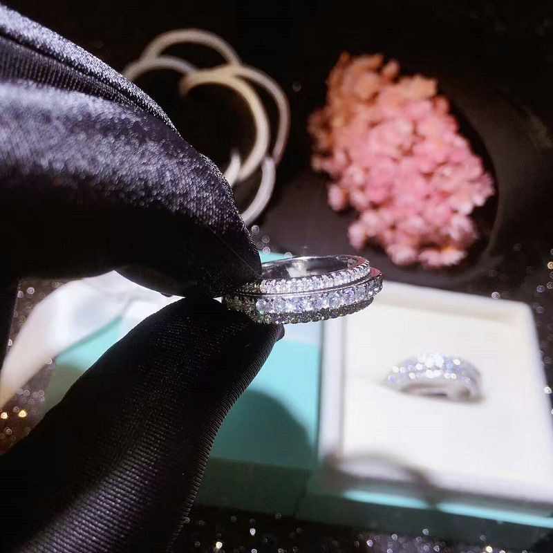 Multi-layer Circle Full Korean Shiny Square Three Row Diamond Inlaid Simulated Ring_voghion.com