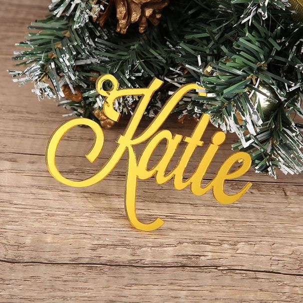 Lettere in legno personalizzate per calze, etichette con nome bianche personalizzate, stile rustico natalizio, stile fattoria_voghion.com