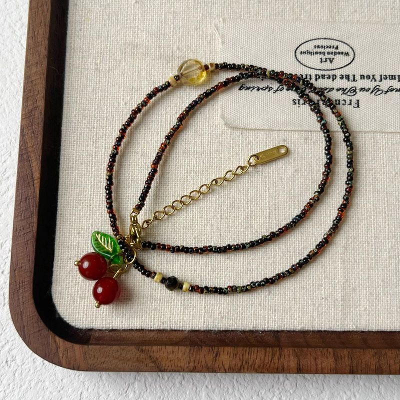 Retro Red Cherry Beaded Necklace Women's Autumn And Winter Versatile Niche Design High-end Idyllic Collarbone Chain Neck Chain_voghion.com