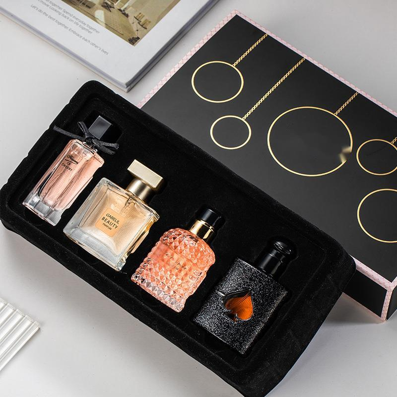 Nieuwe 520 Valentijnsdag Geschenkdoos Parfum Vierdelige Set Black Opium Lady Parfum Langdurige Verse Geur Parfum_voghion.com