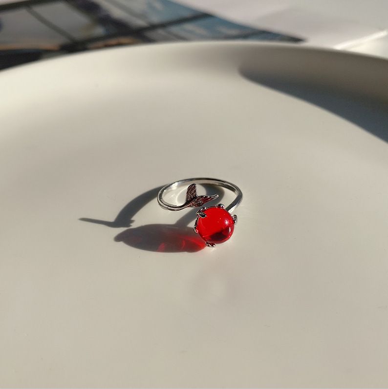 Eine Nische, exquisit, minimalistisch mit High-End-Vielseitigkeitsgefühl. Die verstellbare Öffnung Das Ringdesign strahlt ein Gefühl von_voghion.com