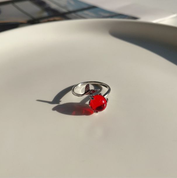 Eine Nische, exquisit, minimalistisch mit High-End-Vielseitigkeitsgefühl. Die verstellbare Öffnung Das Ringdesign strahlt ein Gefühl von_voghion.com