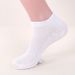 2025e 2020 New Breathable Comfortable Mesh Solid Color Cotton Odor-resistant Men's Socks_voghion.com
