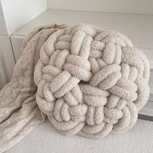 Nordic Handwoven Round Cushion - Soft Lamb Wool Seat Pad & Decorative Pillow For Sofa, Bed & Bay Window_voghion.com