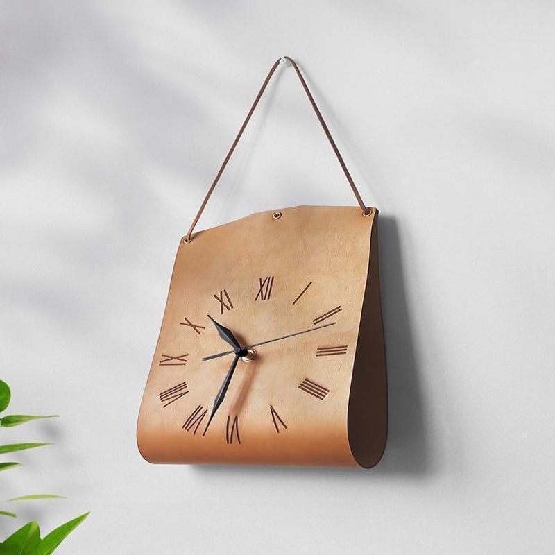 Taschenförmige kreative INS-Kunst-Wandbehang aus Leder, Persönlichkeit, Wohnzimmer, Schlafzimmer, stille dekorative Uhr_voghion.com
